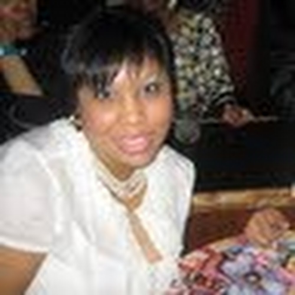 Meet your Posher, Shana